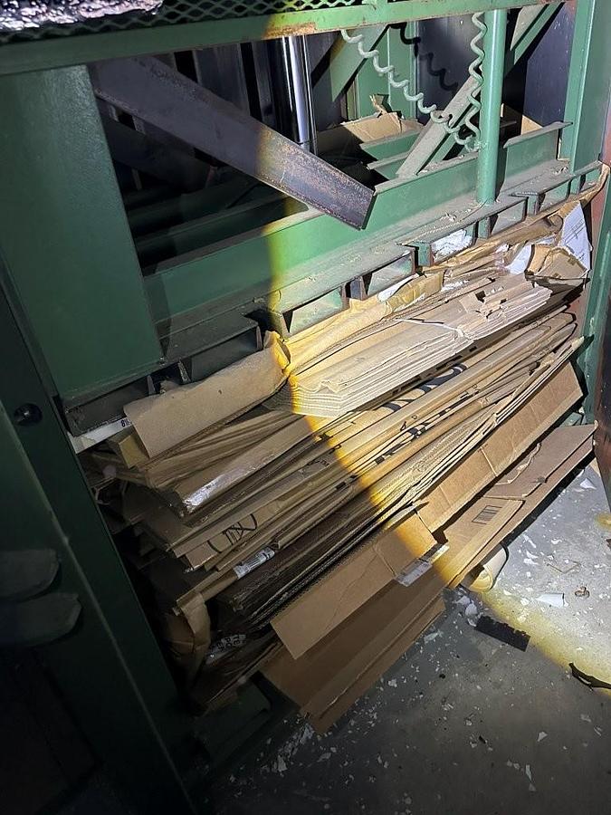 Used Used Selco Products Inc. by Harris Equipment Model V5HD-LH baler.