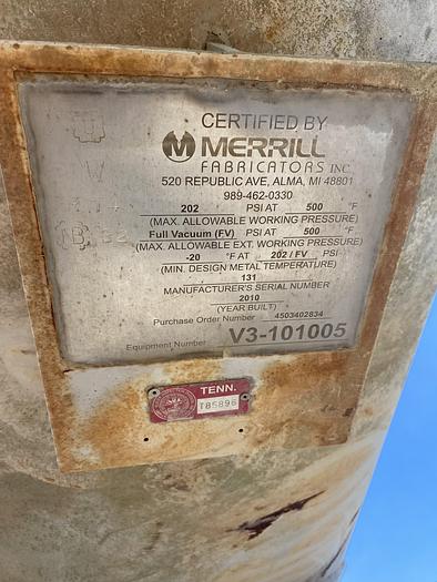 Used Unused Merrill Fabricators Inc. approximately 300 gallon vertical carbon steel pressure tank
