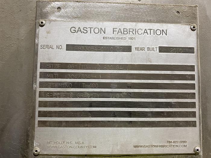 Used Used Gaston County approximately 2800 gallon 304L stainless steel vertical tank