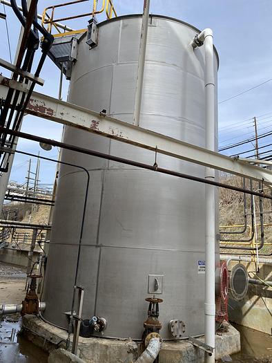 Used Used Savannah Tank and Equipment 25,000 gallon 304L stainless steel vertical tank