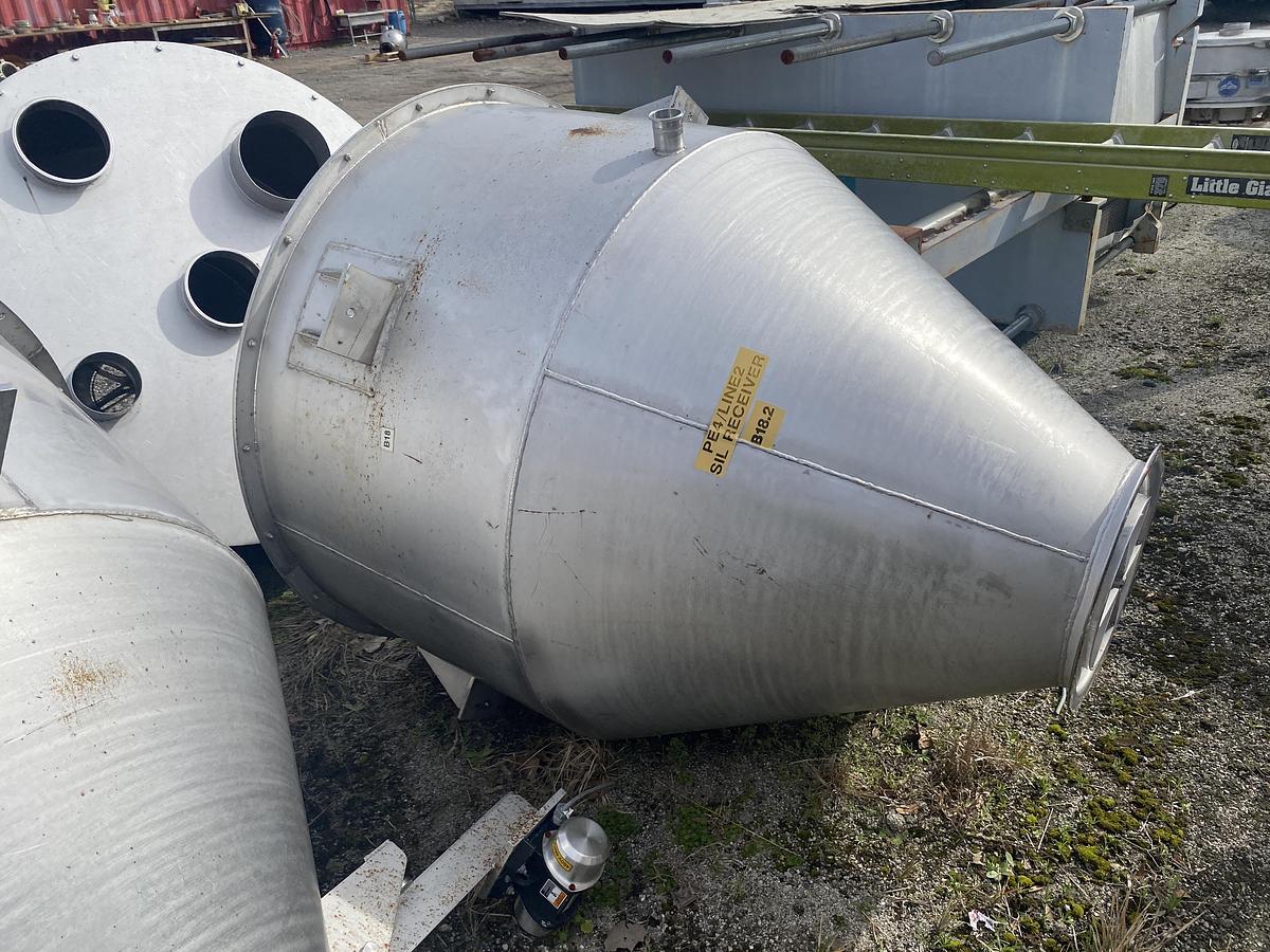 Used Used approximately 43 cu ft. stainless steel vertical hopper