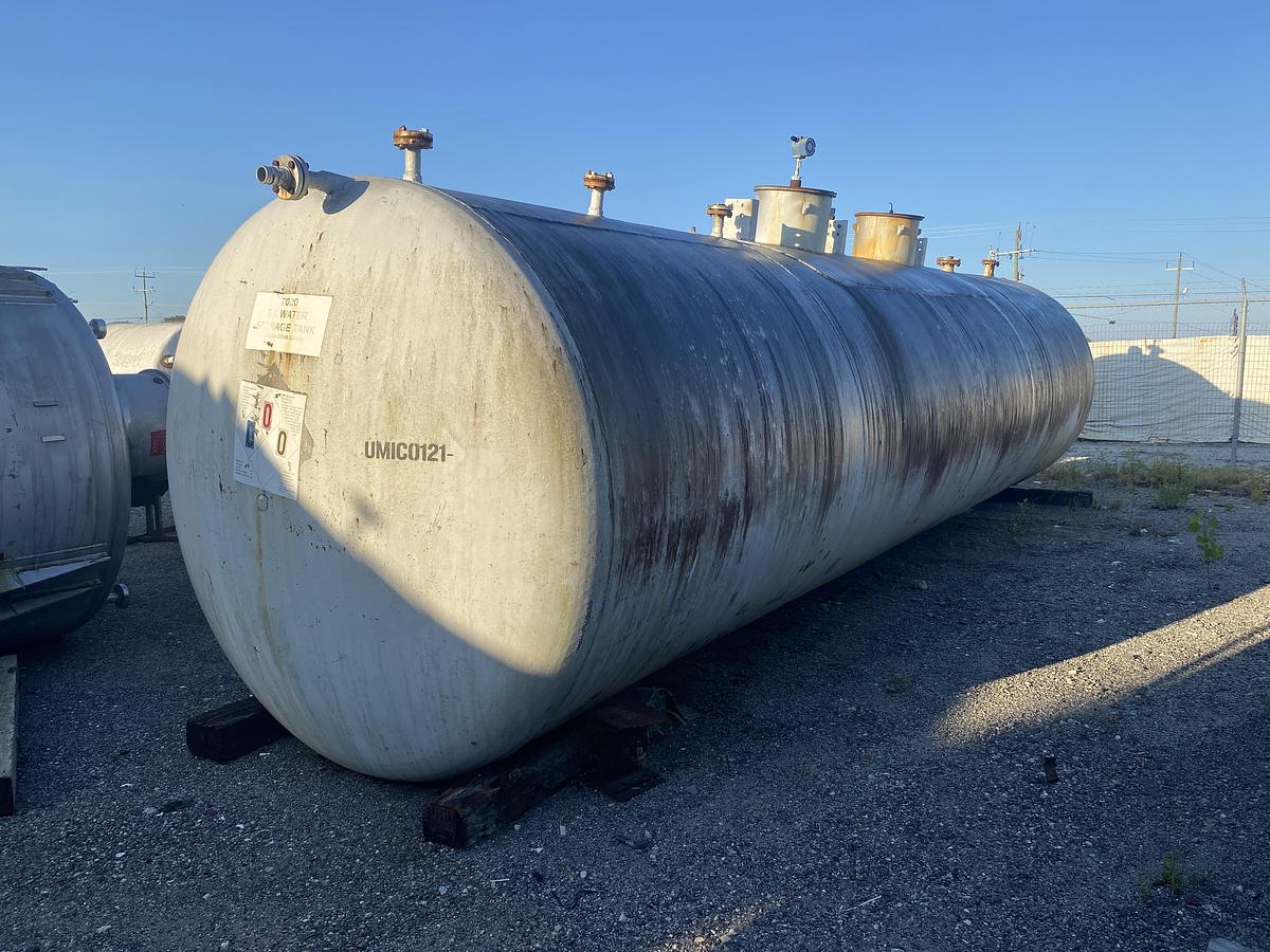 Used Used approximately 12,000 gallon horizontal 1100+ Aluminum storage tank