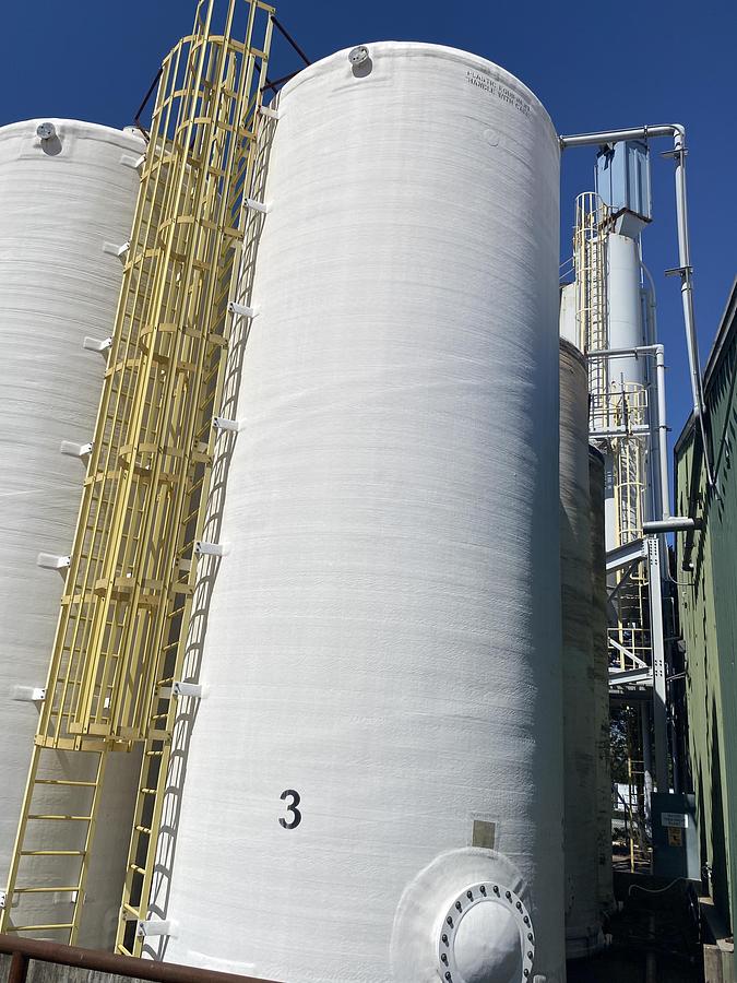 Used Used Augusta Fiberglass 25,000 gallon vertical fiberglass storage tank