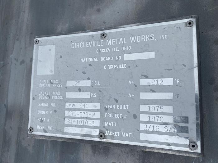 Used Used Circleville Metal Works Inc. approximately 750 gallon 304 stainless steel vertical mix tank