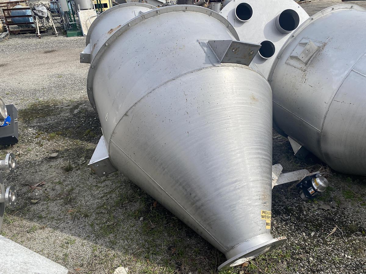 Used Used approximately 40 cu ft.  stainless steel vertical hopper