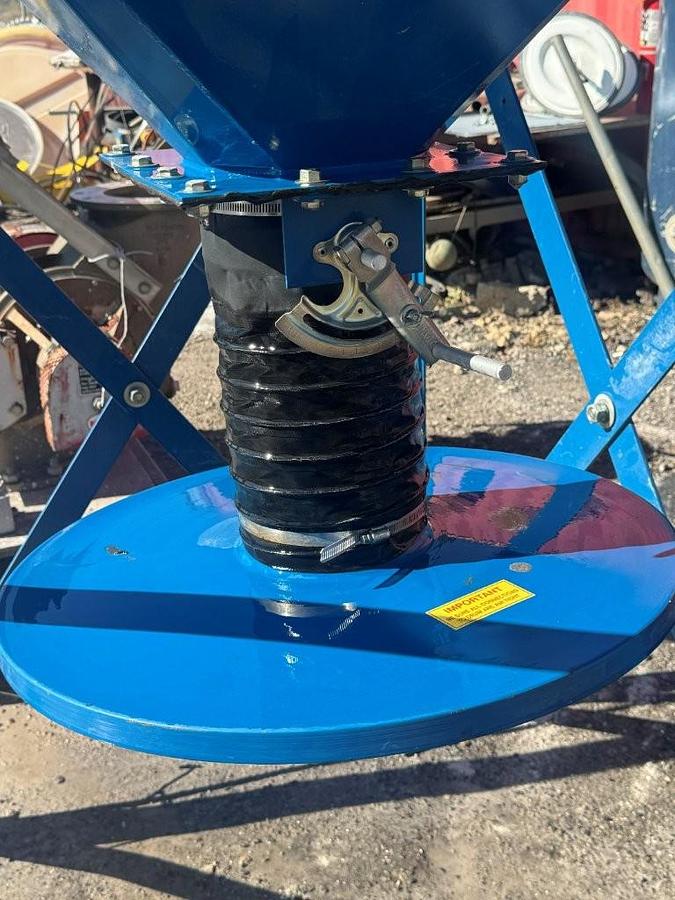 Used Used Donaldson Torit Model DFO 2-4 oval cartridge dust collector