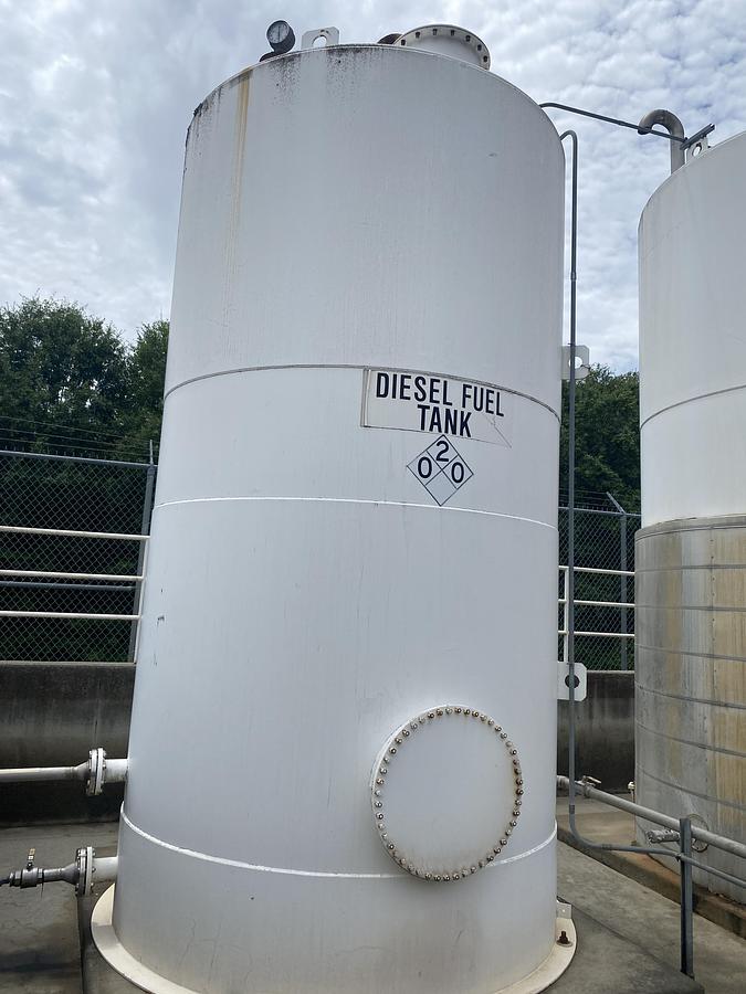 Used Used Highland Tank approximately 5500 gallon vertical carbon steel diesel fuel tank