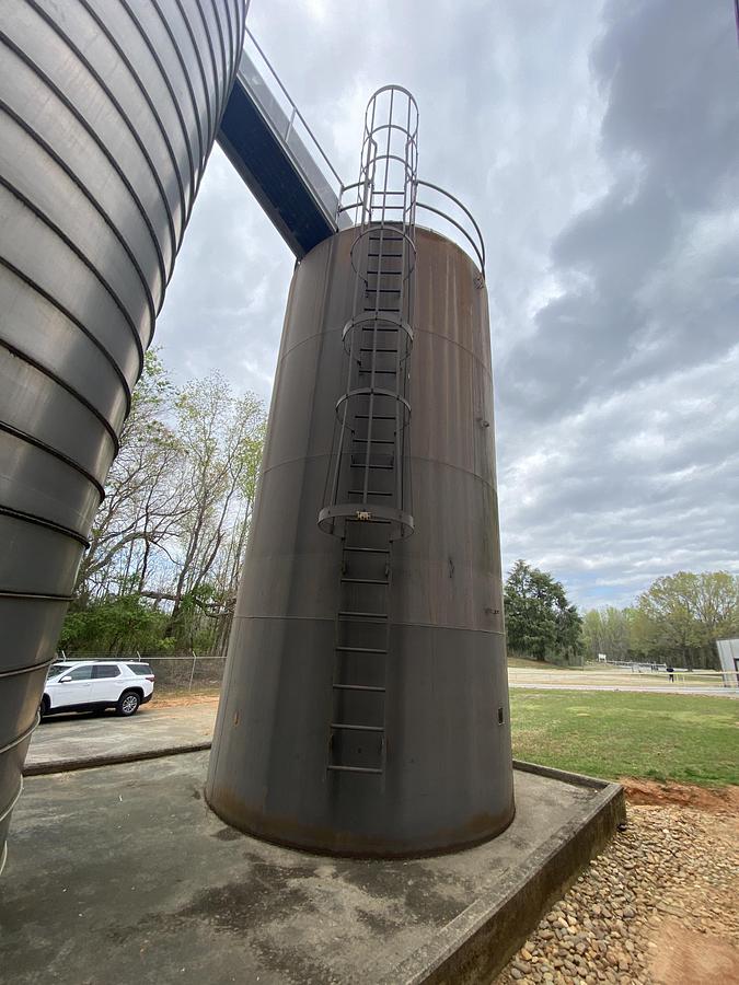 Used Used Imperial Calument Industries 1858 cu ft. Carbon Steel vertical bulk material silo