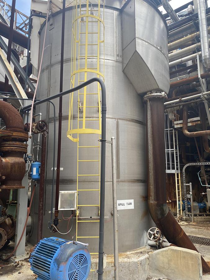 Used Used A.V.A. approximately 10,500 gallon stainless steel vertical mix tank