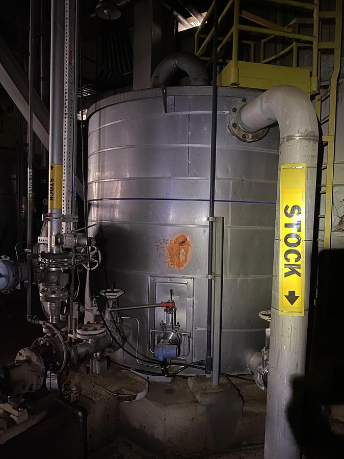 Used Used Armor Metals 3000 gallon 304L stainless steel tank