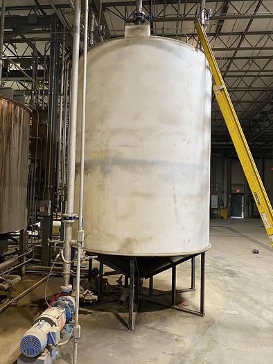 Used Used Assmann approximately 4200 gallon cone bottom poly tank