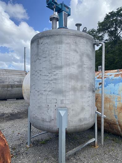 Used Used Ward Tank and Heat Exchanger Corp approximately 1400 gallon 304 stainless steel vertical mix tank