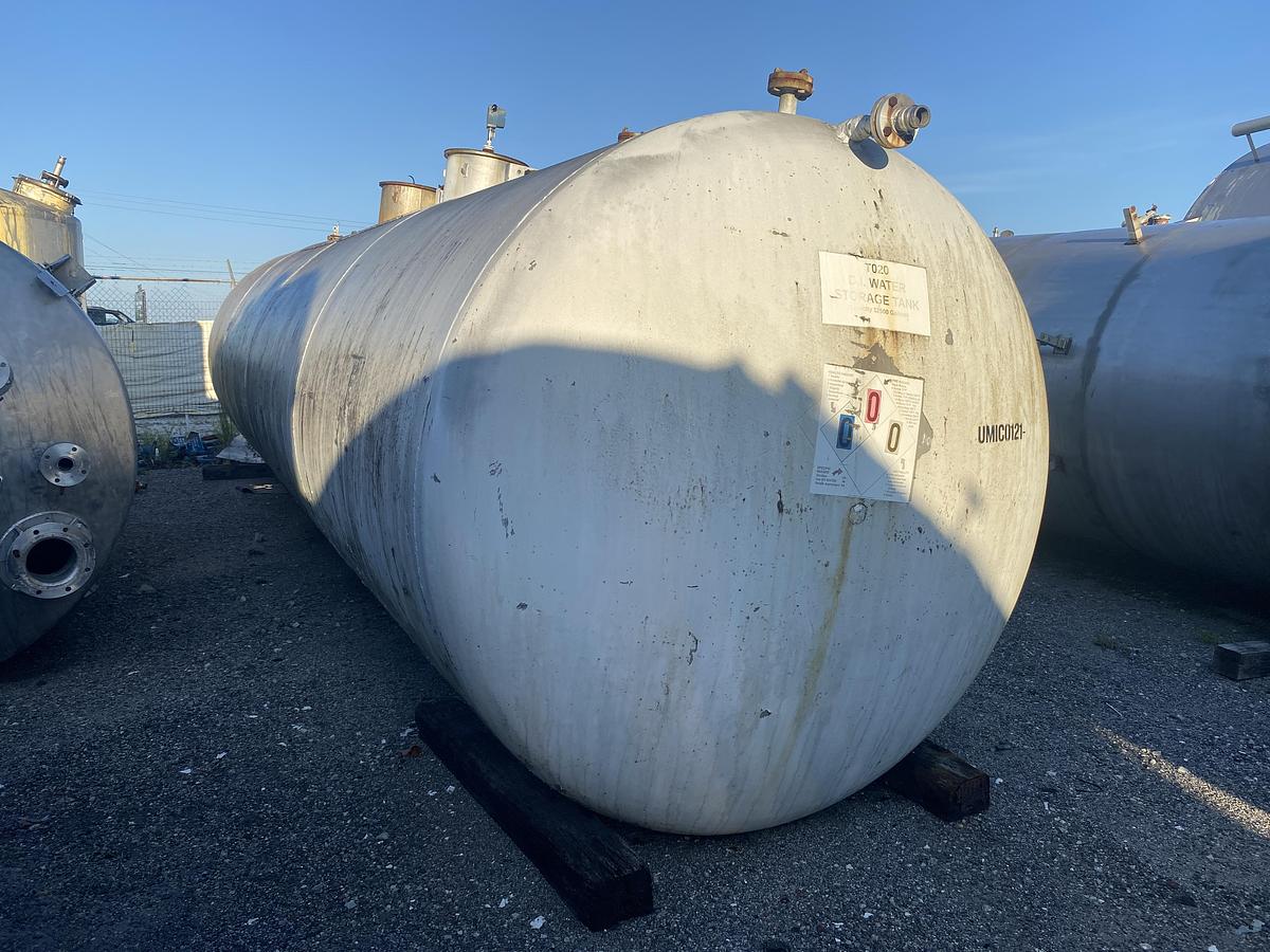 Used Used approximately 12,000 gallon horizontal 1100+ Aluminum storage tank