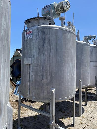 Used Used Circleville Metal Works Inc. approximately 750 gallon 304 stainless steel vertical mix tank