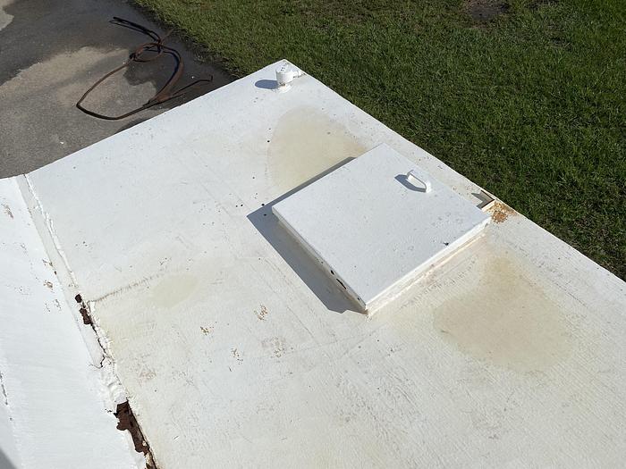 Used Used approximately 10,000 gallon self-contained fuel tank