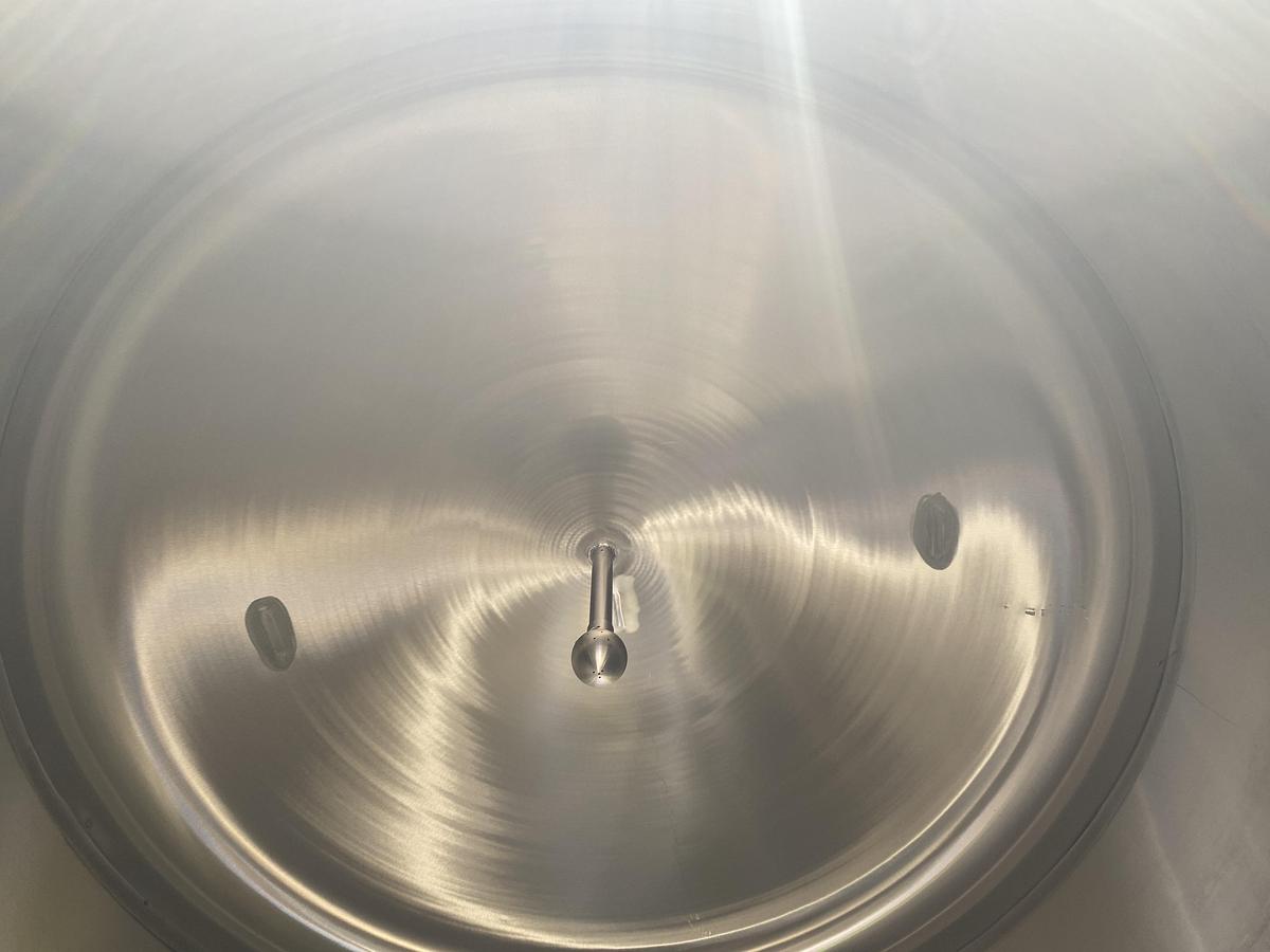 Used Used Deutshe Babcock BTE Gruppe Bdag 2600L/680 gallon 304 stainless steel vertical jacketed tank