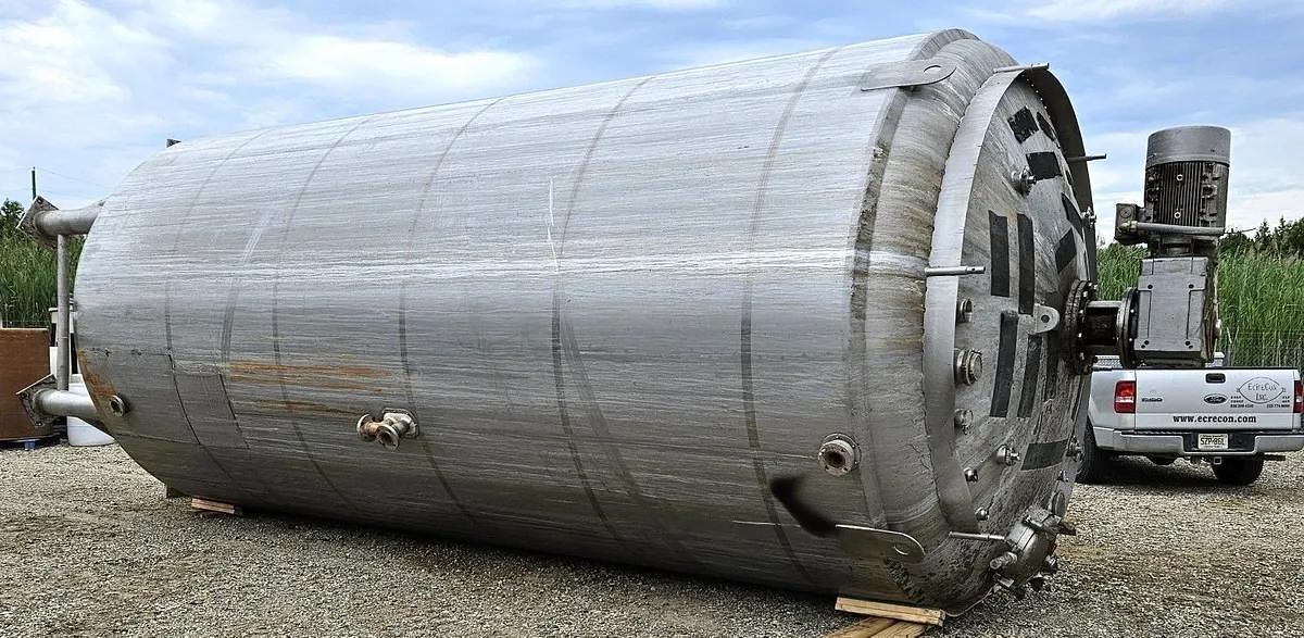 Used Used 15000 Gallon DCI Jacketed 316L Stainless Steel Sanitary Mix Tank / Fermenter / Reactor.