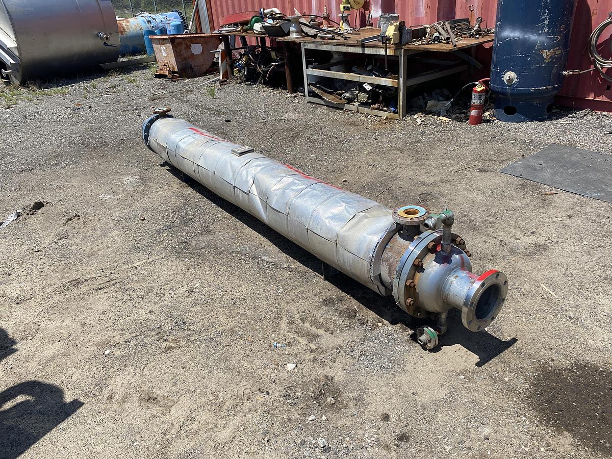 Used Used JFD Tube & Coil Products Inc. 282.5 sq ft. 304L Stainless Steel shell and tube heat exchanger