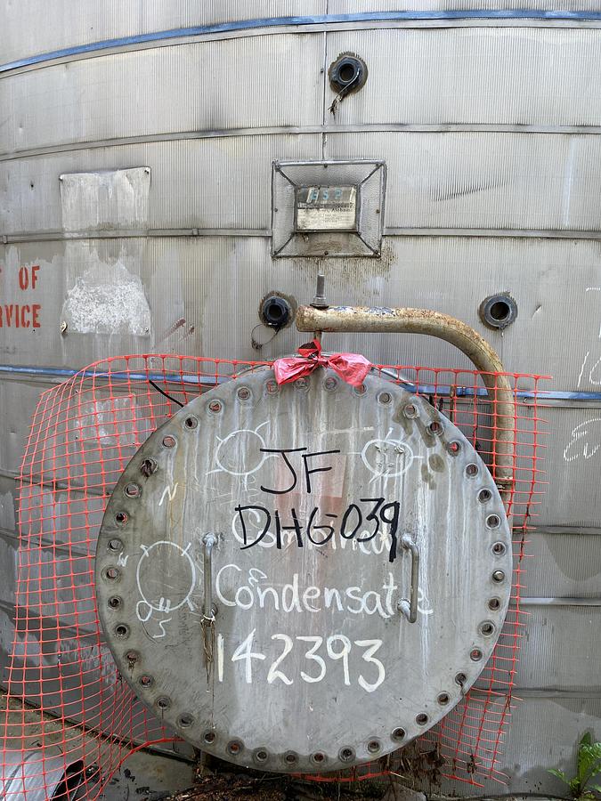 Used Used Erected Steel Products 79,620 gallon 304L stainless steel storage tank.