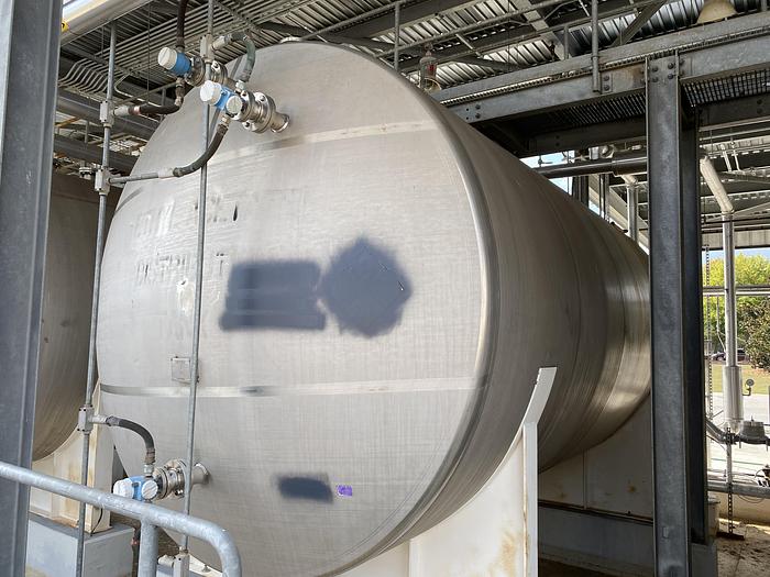 Used Used Savannah Tank & Mfg Inc. approximately 11,200 gallon 304 stainless steel horizontal...