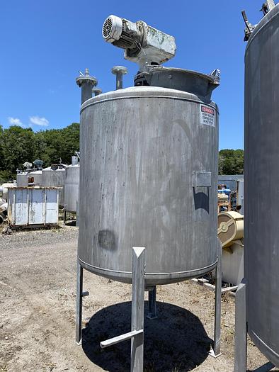 Used Used Circleville Metal Works Inc. approximately 750 gallon 304 stainless steel vertical mix tank