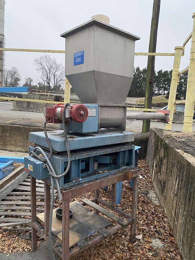 Used Used dry material feeder system
