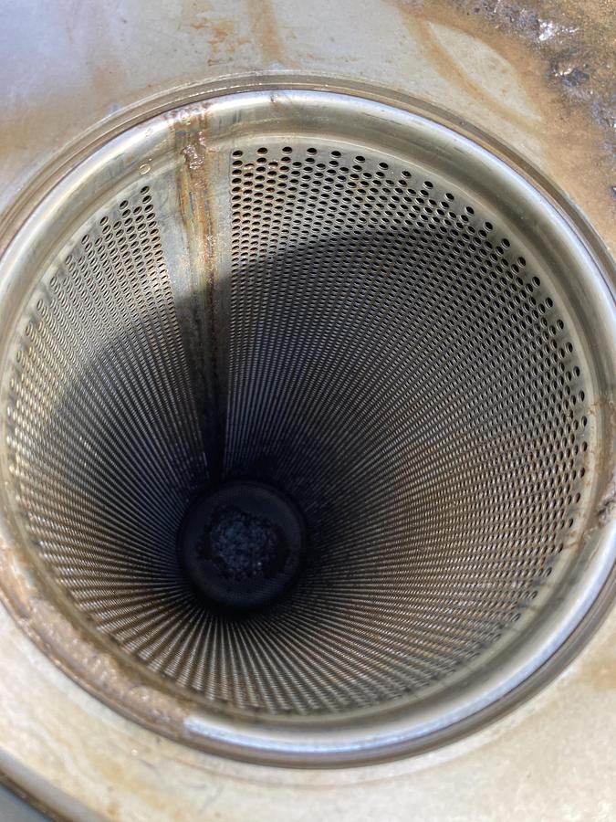 Used Used Pall Filter Specialists Model FSPN-812 #3 316 stainless steel multi-bag filter.