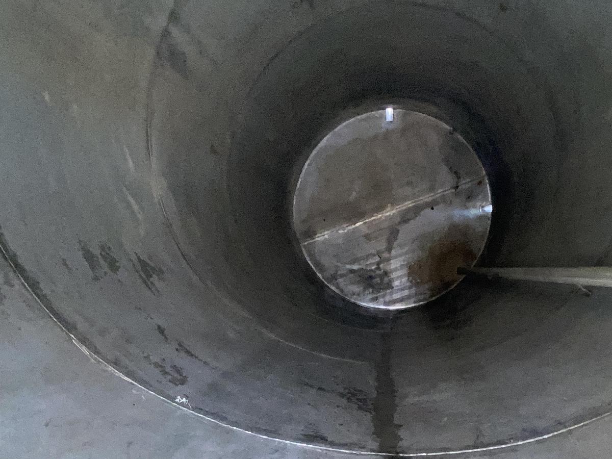 Used Used Industrial Air Inc. approximately 10,000 gallon 304 stainless steel storage tank