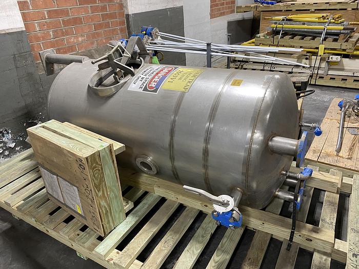 Used Used approximately 300 gallon stainless steel vertical tank