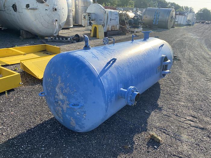 Used Used Steel Fabricators approximately 600 gallon vertical carbon steel air receiver