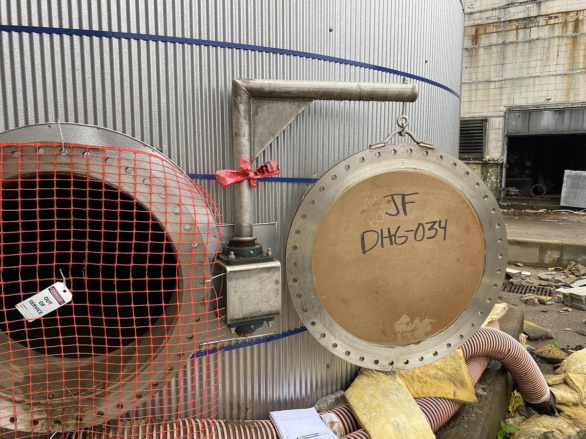 Used Used RECO Constructors 47,006 gallon 304 stainless steel vertical storage tank