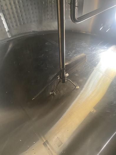 Used Used Feldmeier approximately 8000 gallon 304 stainless steel jacketed/agitated vertical juice silo.