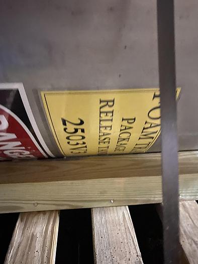 Used Used approximately 300 gallon stainless steel vertical tank