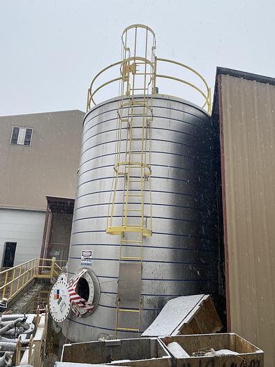 Used Used Pittsburgh Tank Corporation approximately 13,000 gallon carbon steel vertical mix tank
