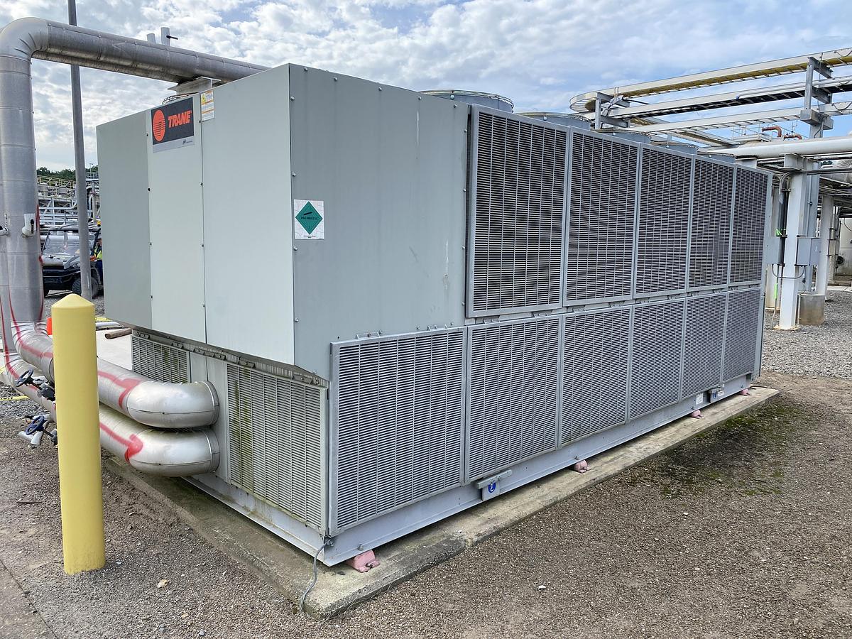 Used Used Trane 185 ton air cooled chiller.