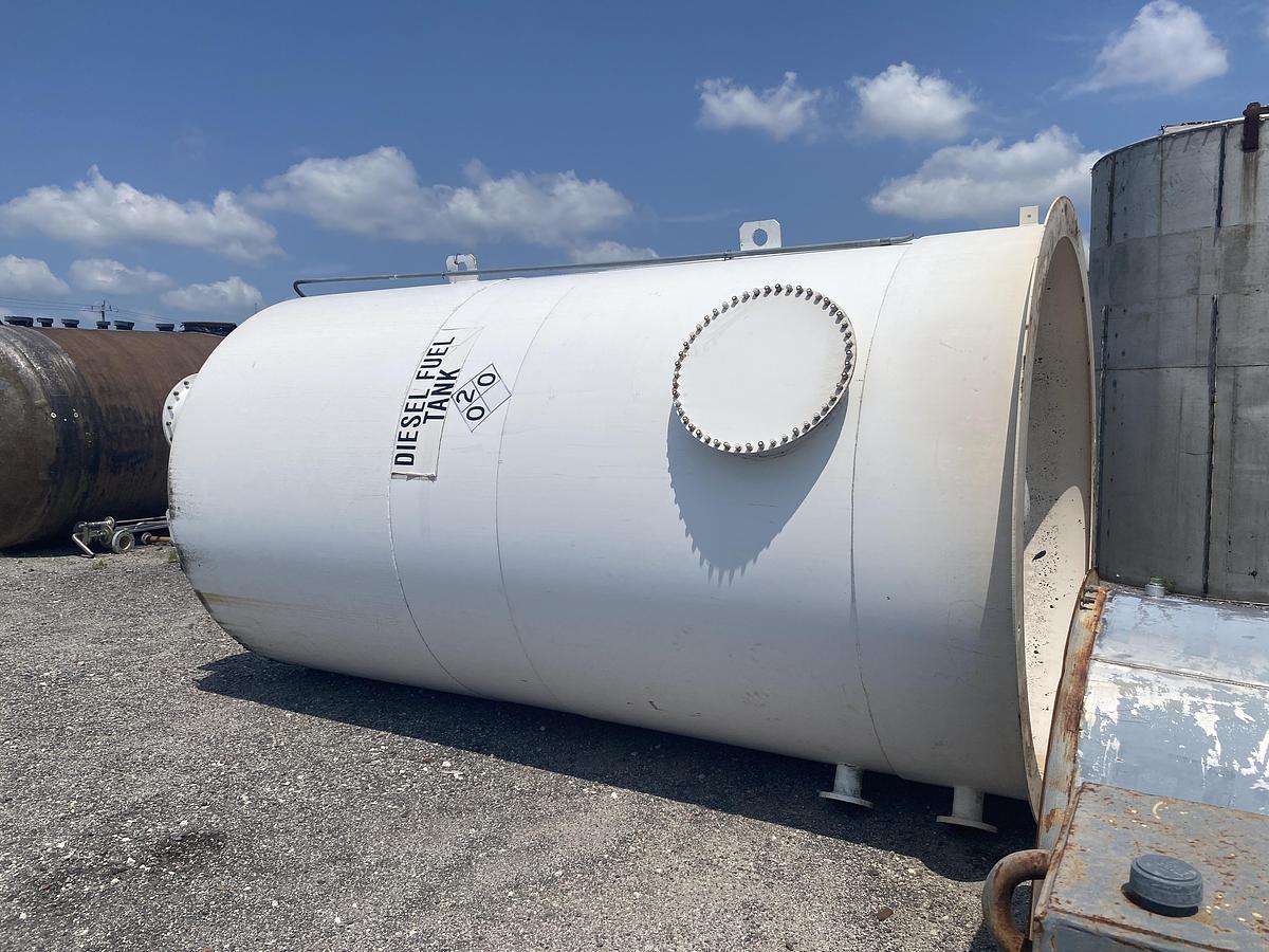 Used Used Highland Tank approximately 5500 gallon vertical carbon steel diesel fuel tank