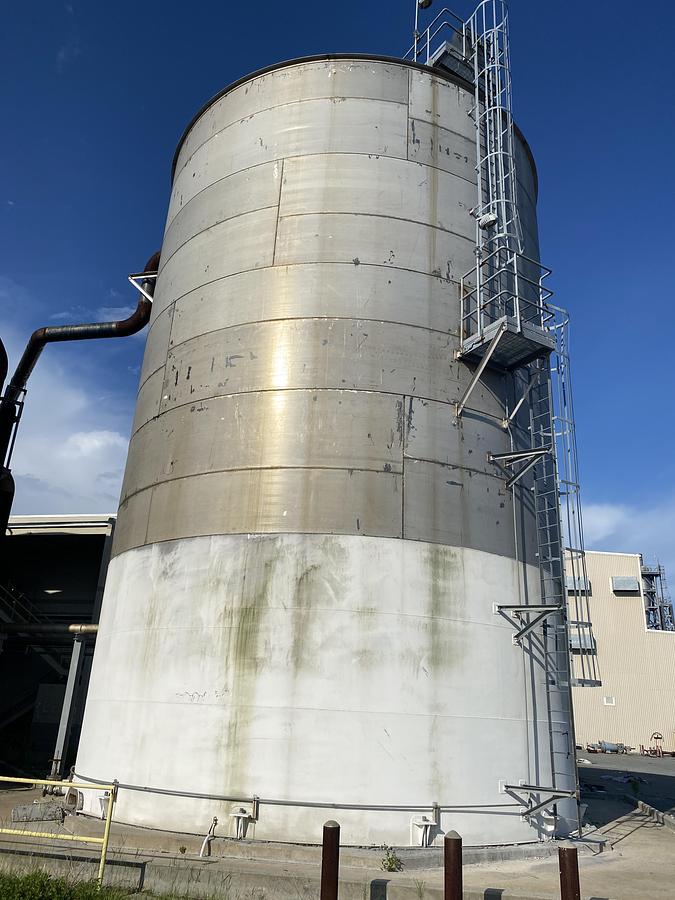 Used Used Erected Steel Products 318,000 gallon  304L stainless steel vertical mix tank.