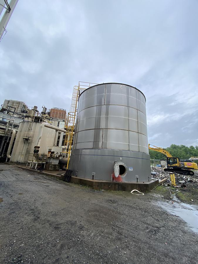 Used Used Chattanooga Boiler and Tank 158,600 gallon 304L stainless steel vertical storage tank