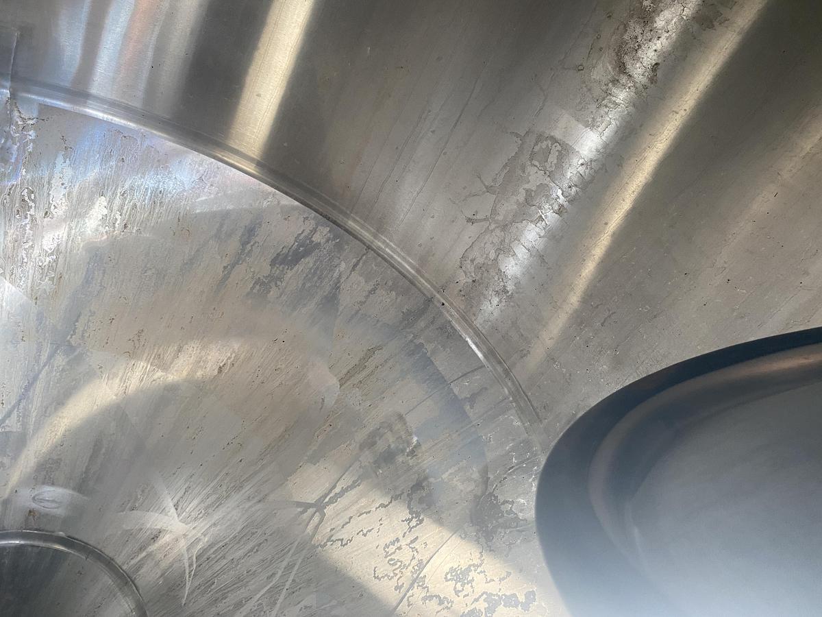 Used Used Deutshe Babcock BTE Gruppe Bdag 2600L/680 gallon 304 stainless steel vertical jacketed tank