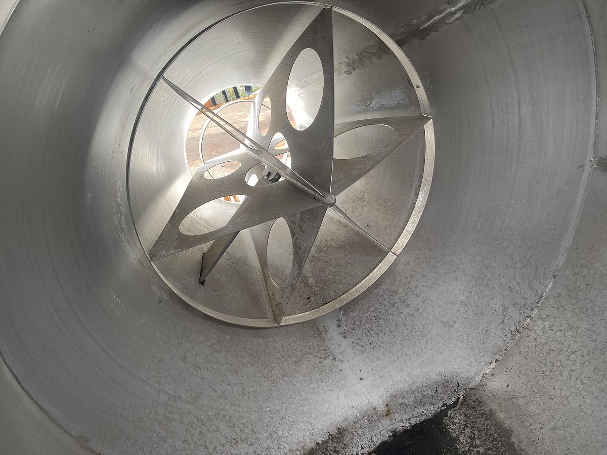 Used Used approximately 43 cu ft. stainless steel vertical hopper