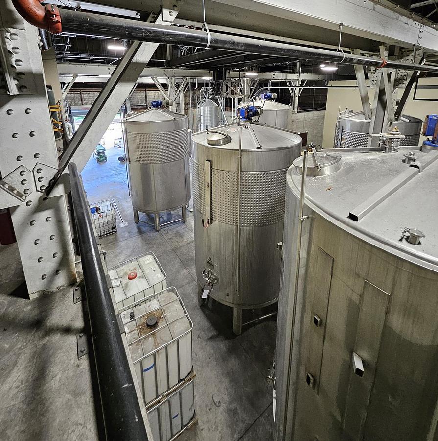 Used Used Criveller 6,000 gallon kosher 304 stainless steel jacketed fermenter tanks