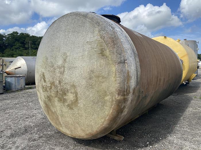 Used Used 5600 gallon FRP Tank