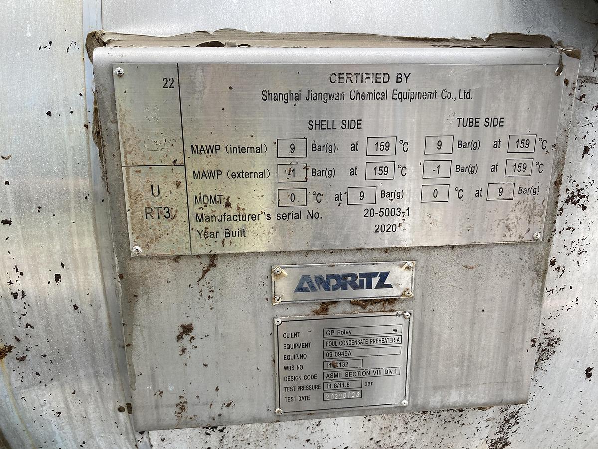 Used Used Shanghai Jiangwan Chemical Equipment Co approximately 3896 sq ft 304L stainless steel horizontal heat exchanger