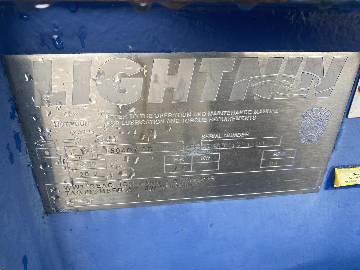 Used Used Lightnin Right-Angle Drive (CW). Model 504Q7.5C