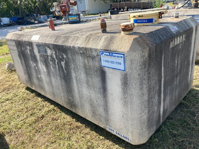 Used Used ConVault 1000 gallon rectangular self-contained fuel tank