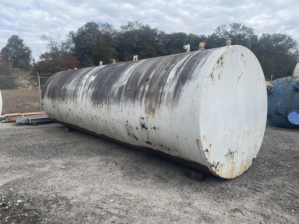 Used Used approximately 10,000 gallon carbon steel single-walled horizontal storage tank.