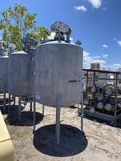 Used Used Circleville Metal Works Inc. approximately 750 gallon 304 stainless steel vertical mix tank