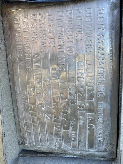 Used Used Alloy Fabricators Inc.  approximately 1000 gallon vertical 304 stainless steel mix tank