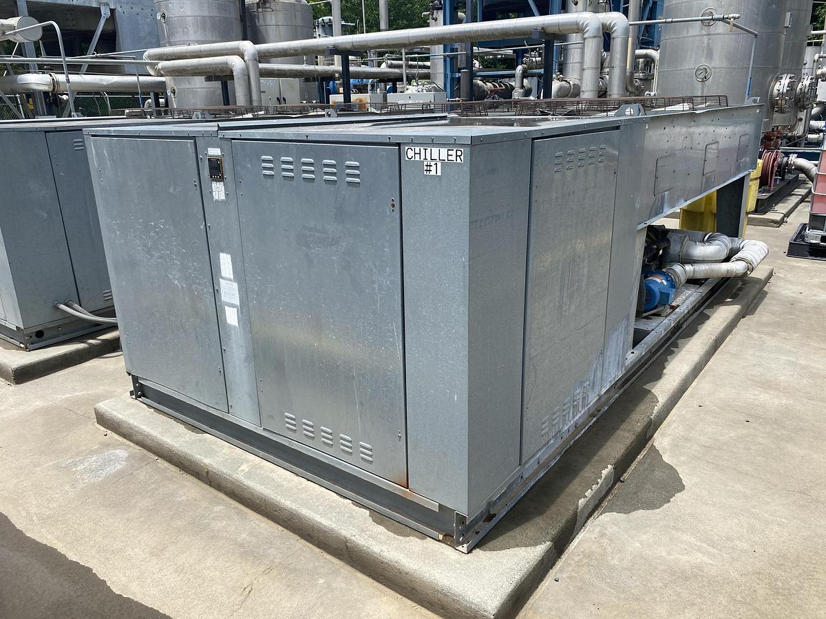 Used Used National Refrigeration and Air Conditioning Air Cooled Condenser Chiller. Model DCM070-t4A-A2v3-X085