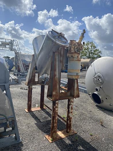 Used Used Patterson Kelly 10 cu.ft. 304 stainless steel twin shell dry blender